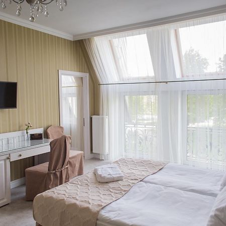Boutique Hotel Deluxe Kamjanets-Podilskyi Eksteriør billede
