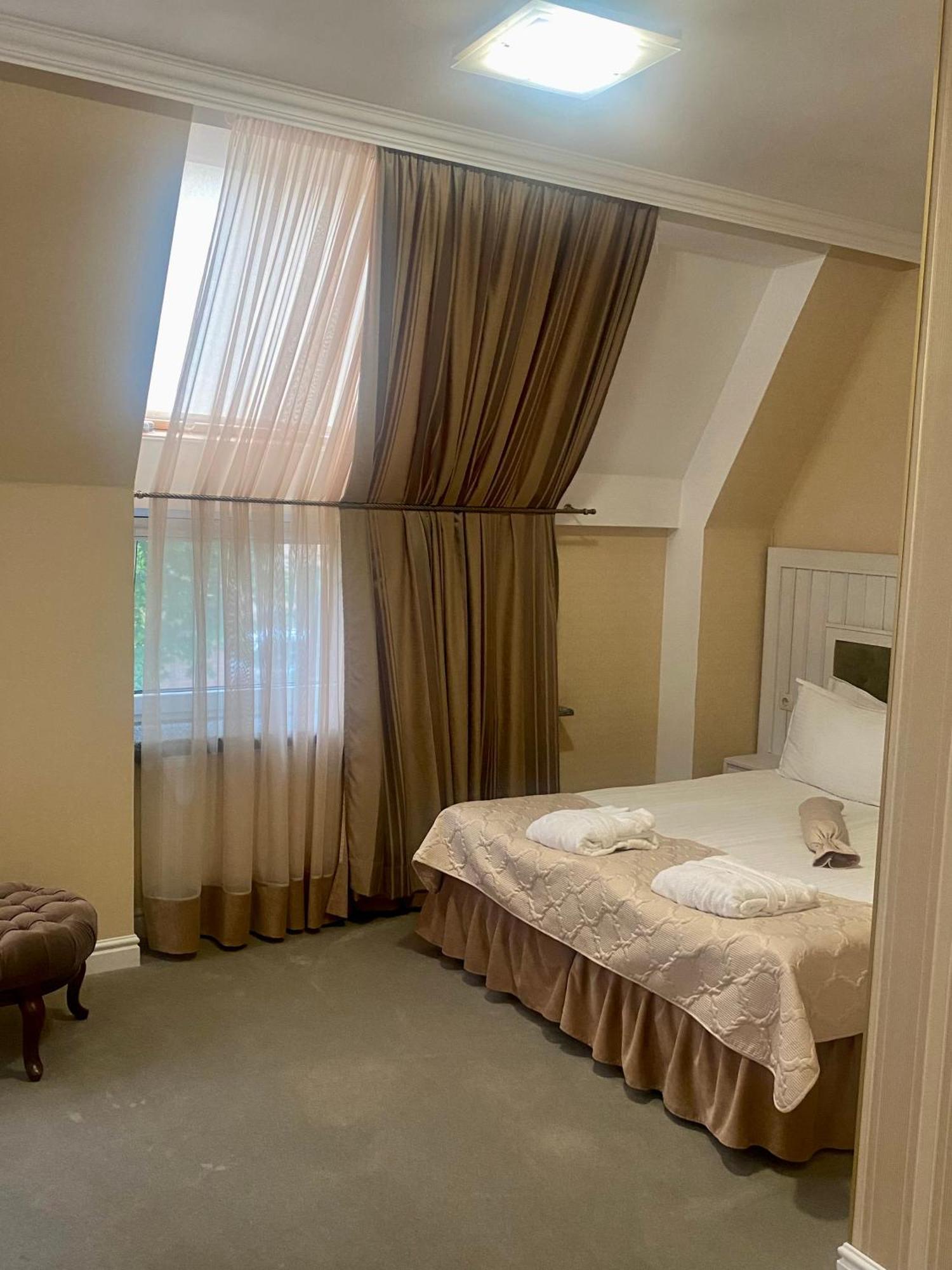 Boutique Hotel Deluxe Kamjanets-Podilskyi Eksteriør billede