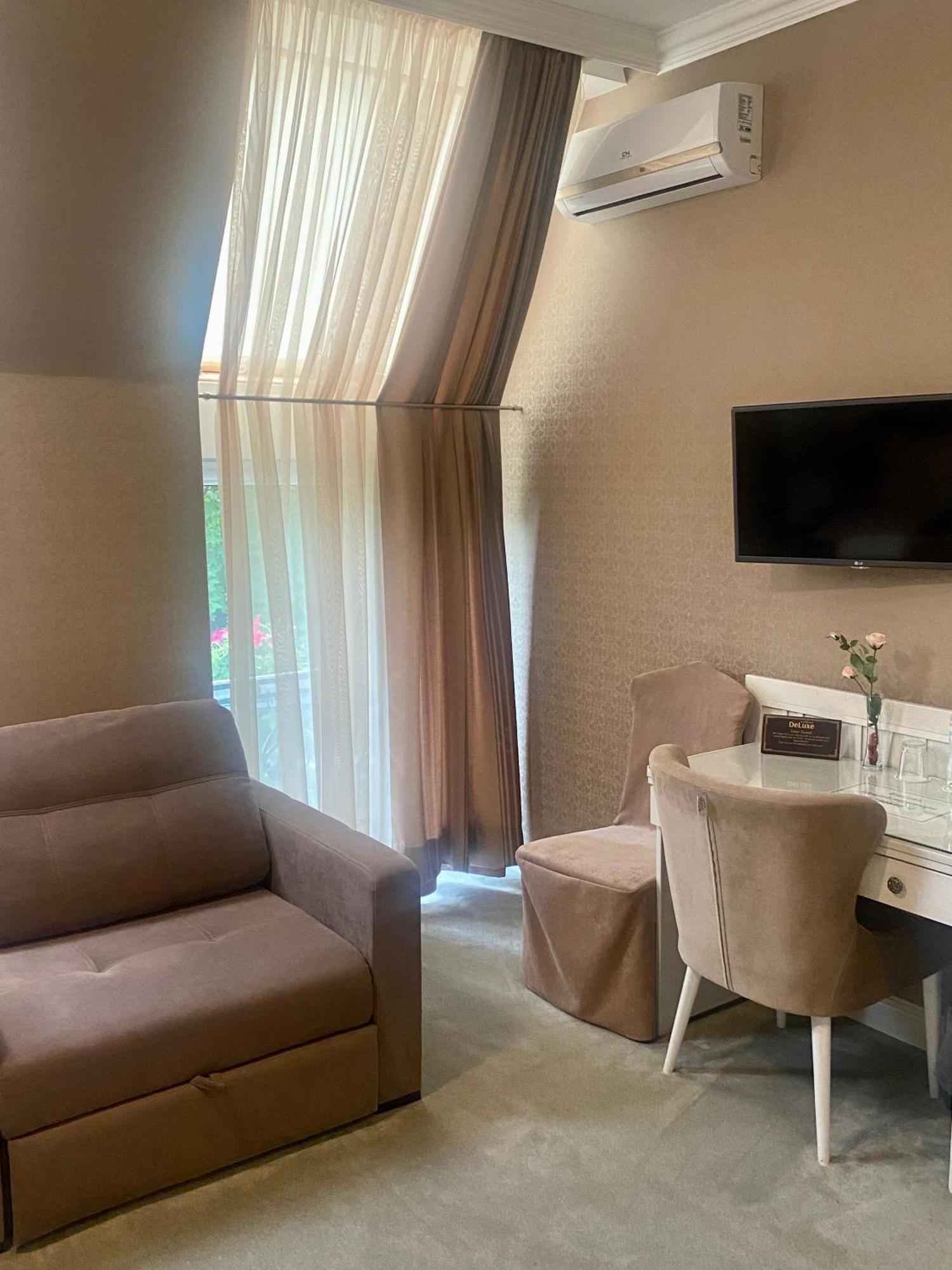 Boutique Hotel Deluxe Kamjanets-Podilskyi Eksteriør billede