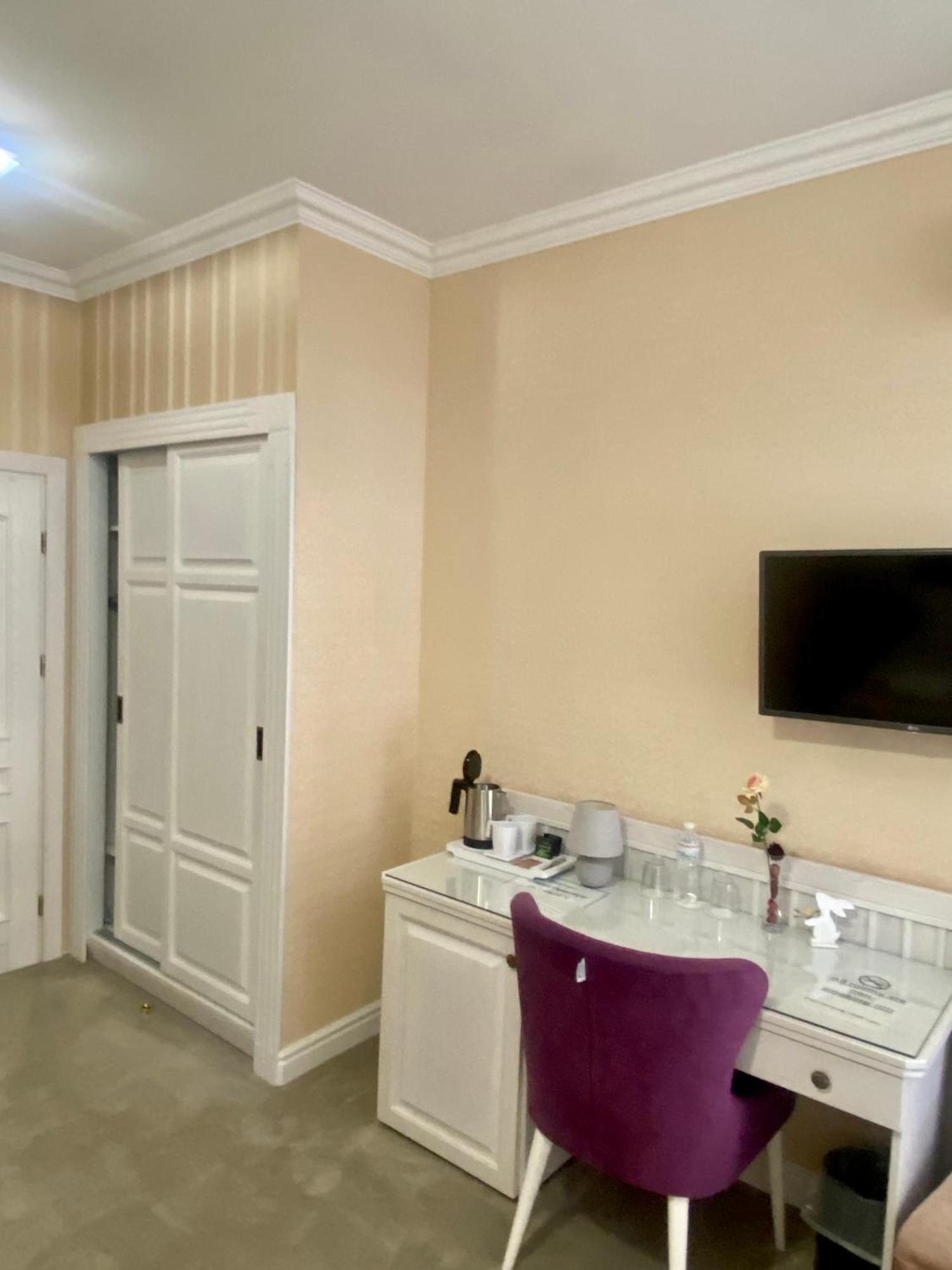Boutique Hotel Deluxe Kamjanets-Podilskyi Eksteriør billede