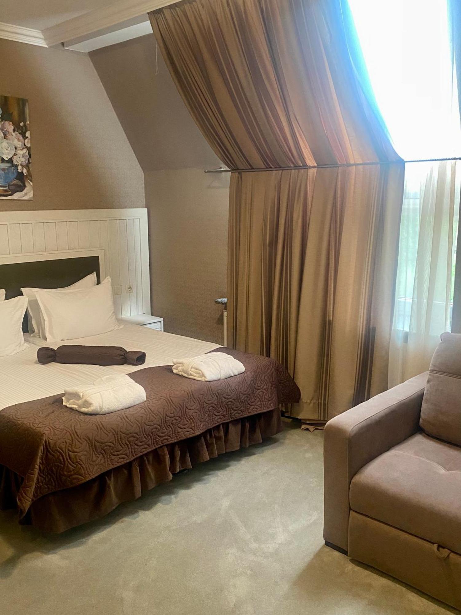 Boutique Hotel Deluxe Kamjanets-Podilskyi Eksteriør billede