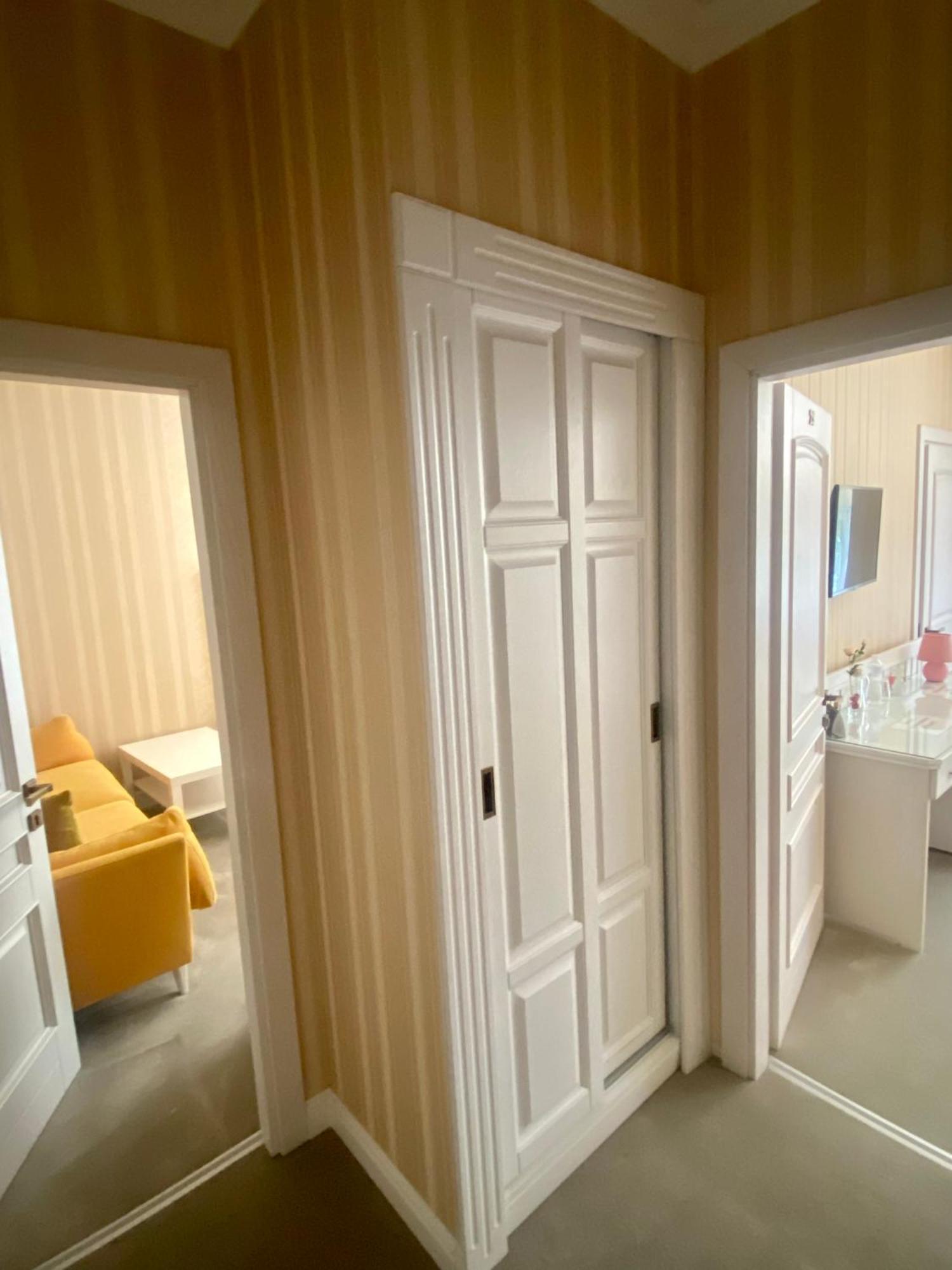 Boutique Hotel Deluxe Kamjanets-Podilskyi Eksteriør billede