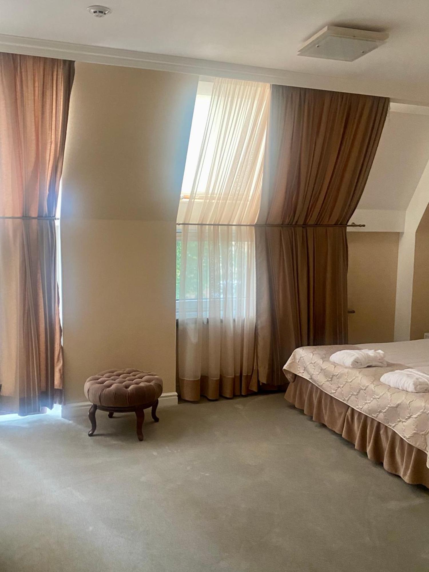 Boutique Hotel Deluxe Kamjanets-Podilskyi Eksteriør billede